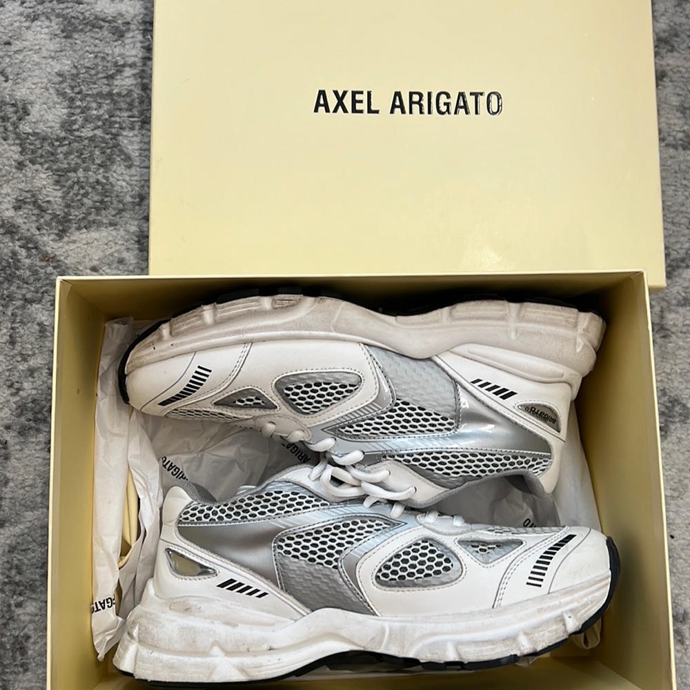 Axel Arigato Marathon Runners
